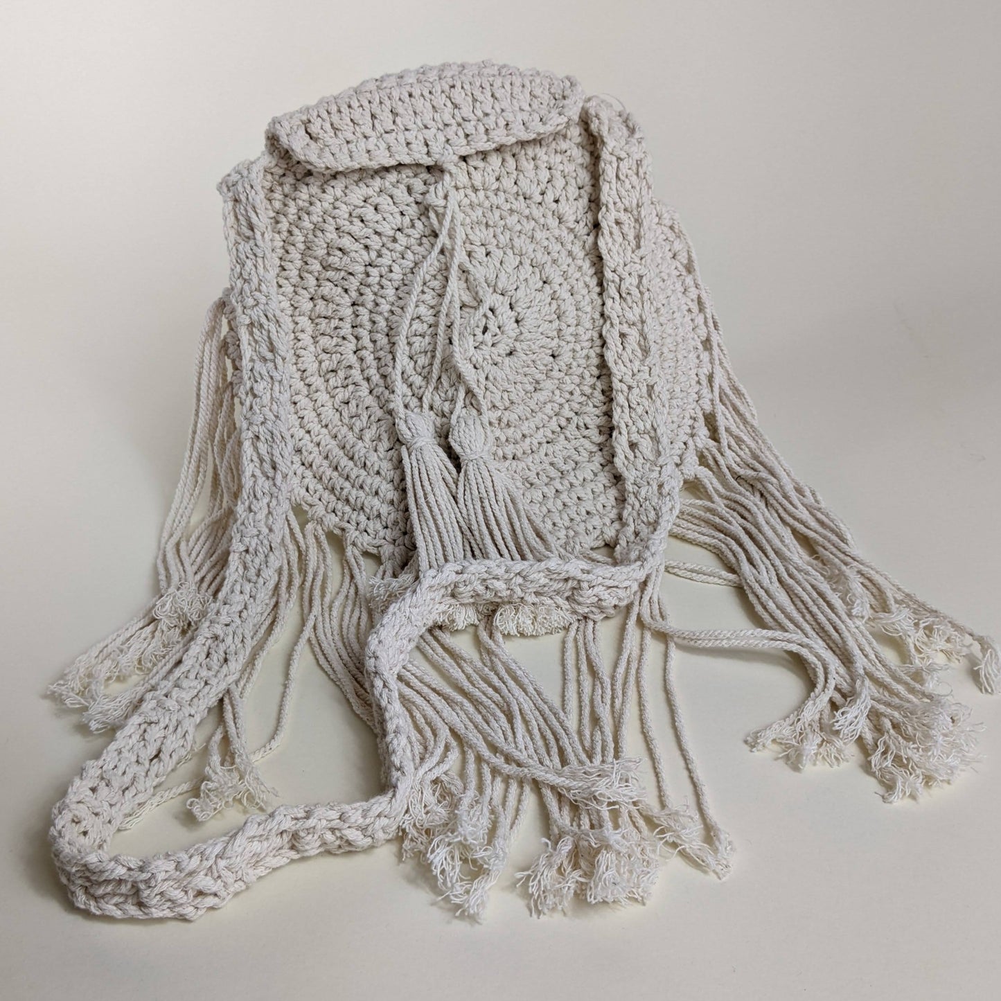 Macrame round online bag